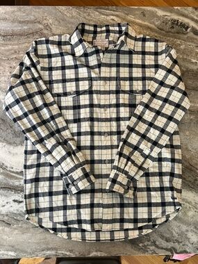 Filson Alaskan Guide Shirt BNWT Men's size Medium flannel Black/White plaid